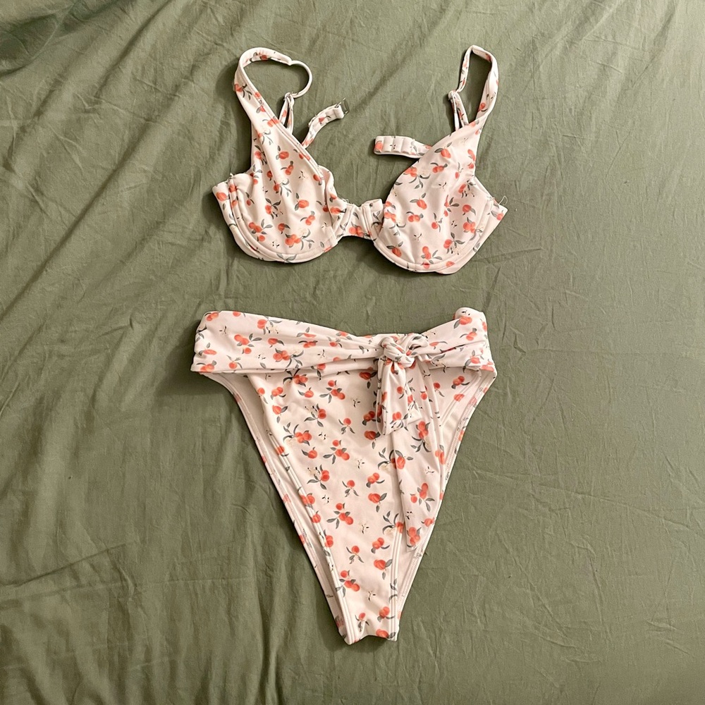 Abercrombie square neck bikini top and high waisted cheeky bottom